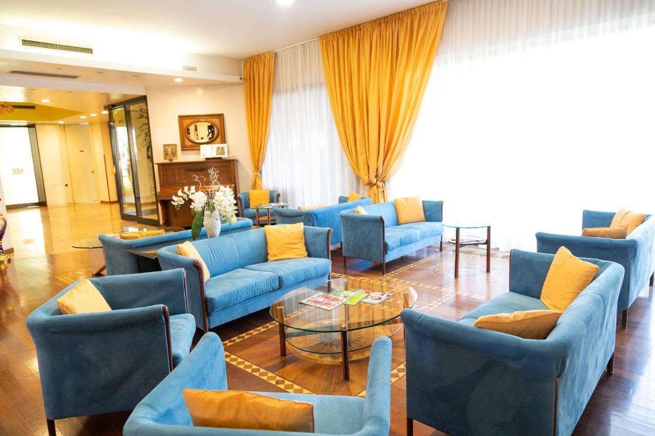 Melas Hotel Merate Exterior photo