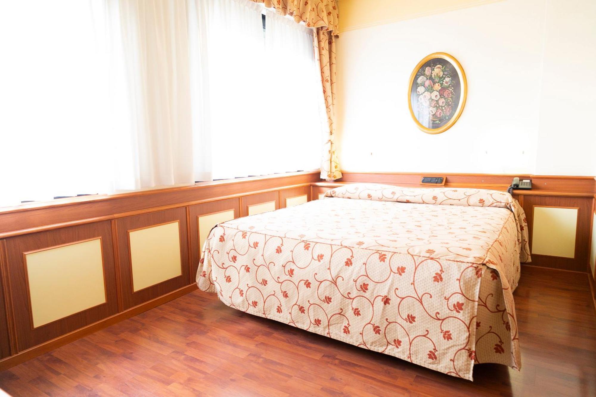 Melas Hotel Merate Exterior photo