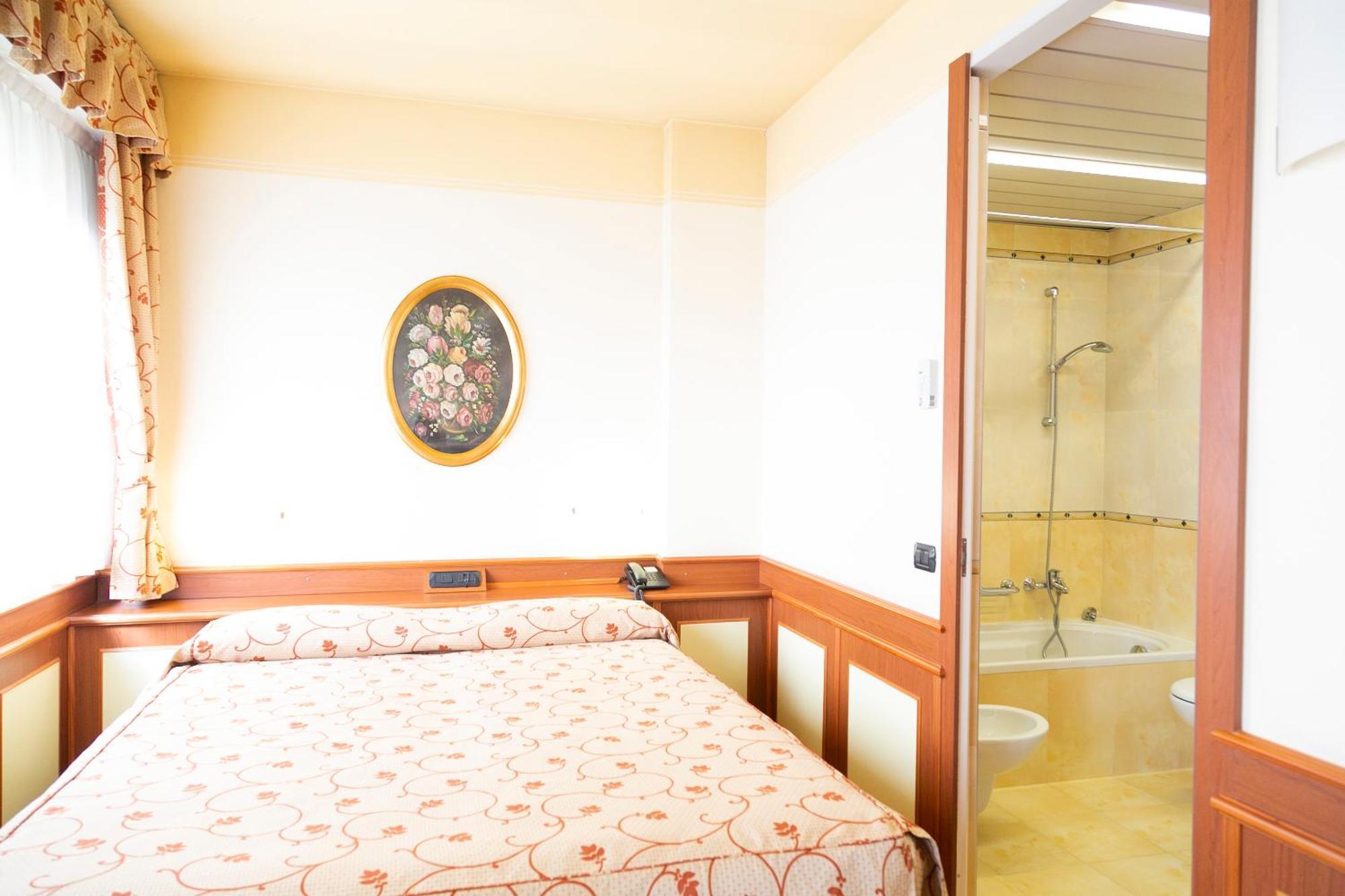 Melas Hotel Merate Exterior photo